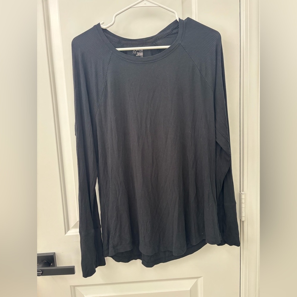 Aerie women’s long sleeve tshirt